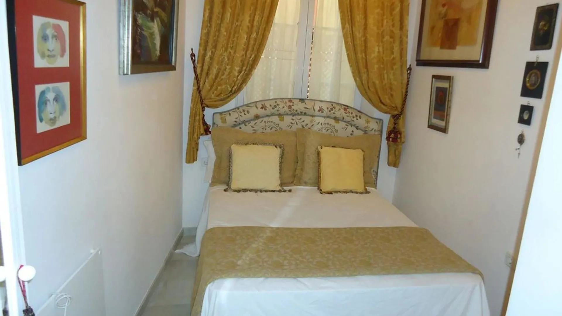 House With 2 Bedrooms In Sevilla, With Enclosed Garden And Wifi - 80 K Sevilla